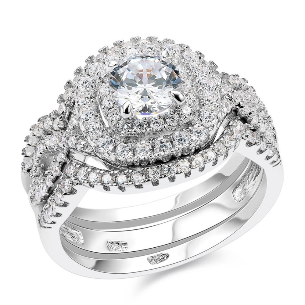 Brand new 925 Sterling silver wedding ring set